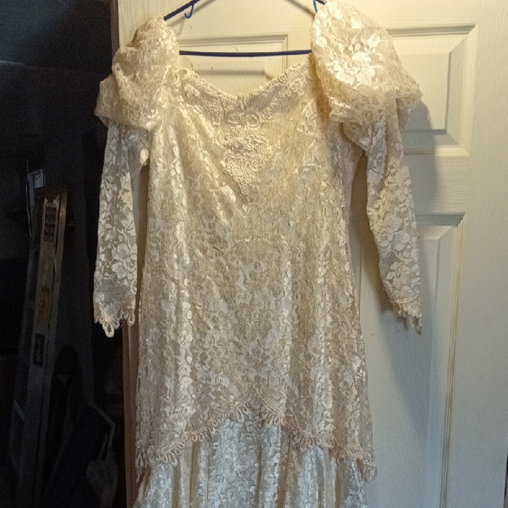 Elegant Lace Off-Shoulder Dress